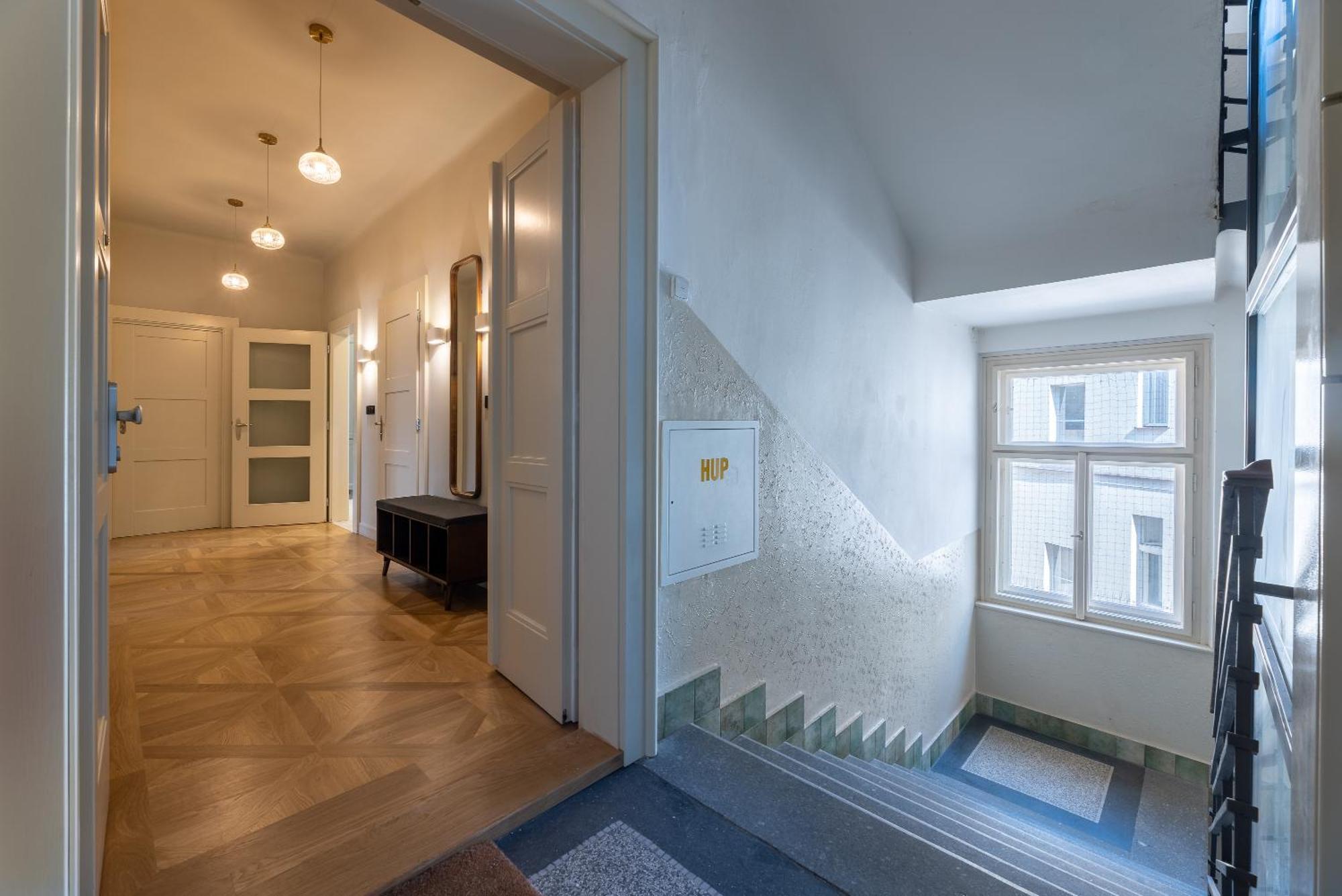 Luxury 2 Bedroom With Ac In The Old Town Apartmán